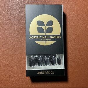 Short Squoval Press On Nails New In Box Lavish La’Shay